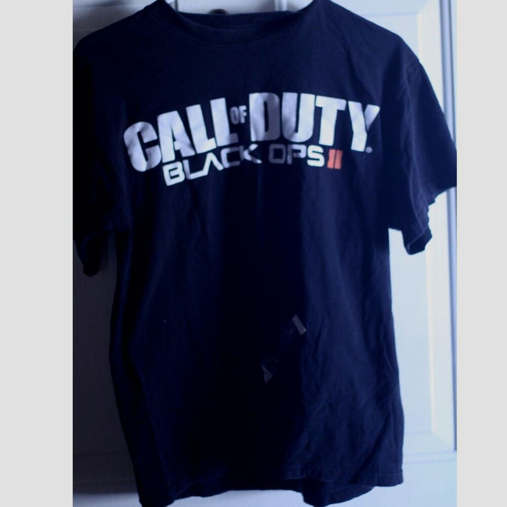Call Of Duty T-shirt black size Med. new with Tags